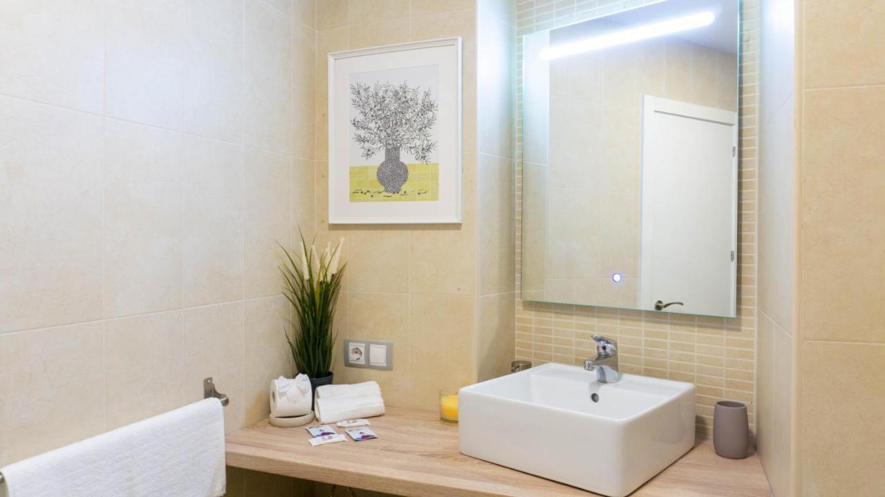Apartment Dos Aceras Малага Екстериор снимка