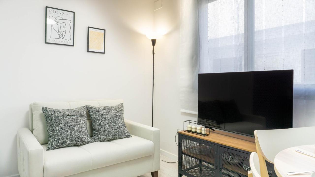 Apartment Dos Aceras Малага Екстериор снимка