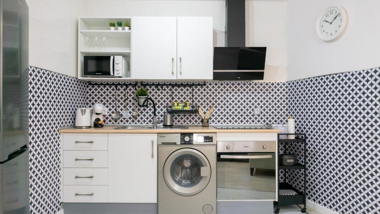 Apartment Dos Aceras Малага Екстериор снимка
