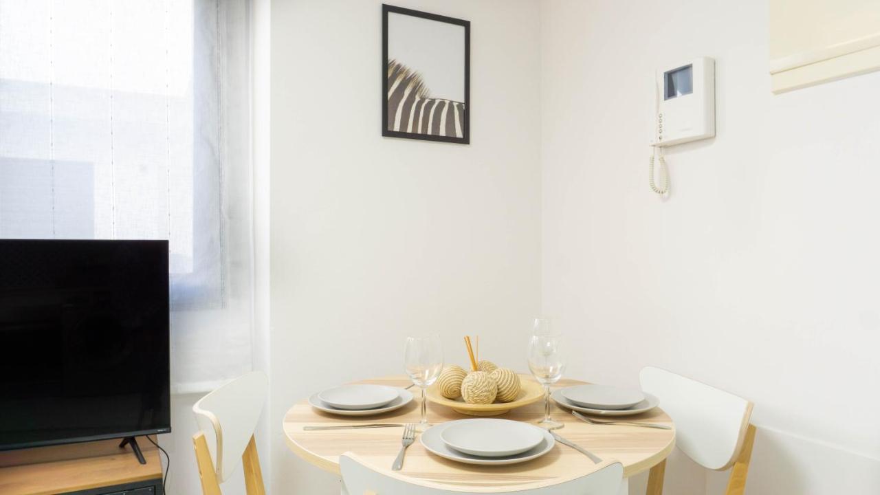 Apartment Dos Aceras Малага Екстериор снимка