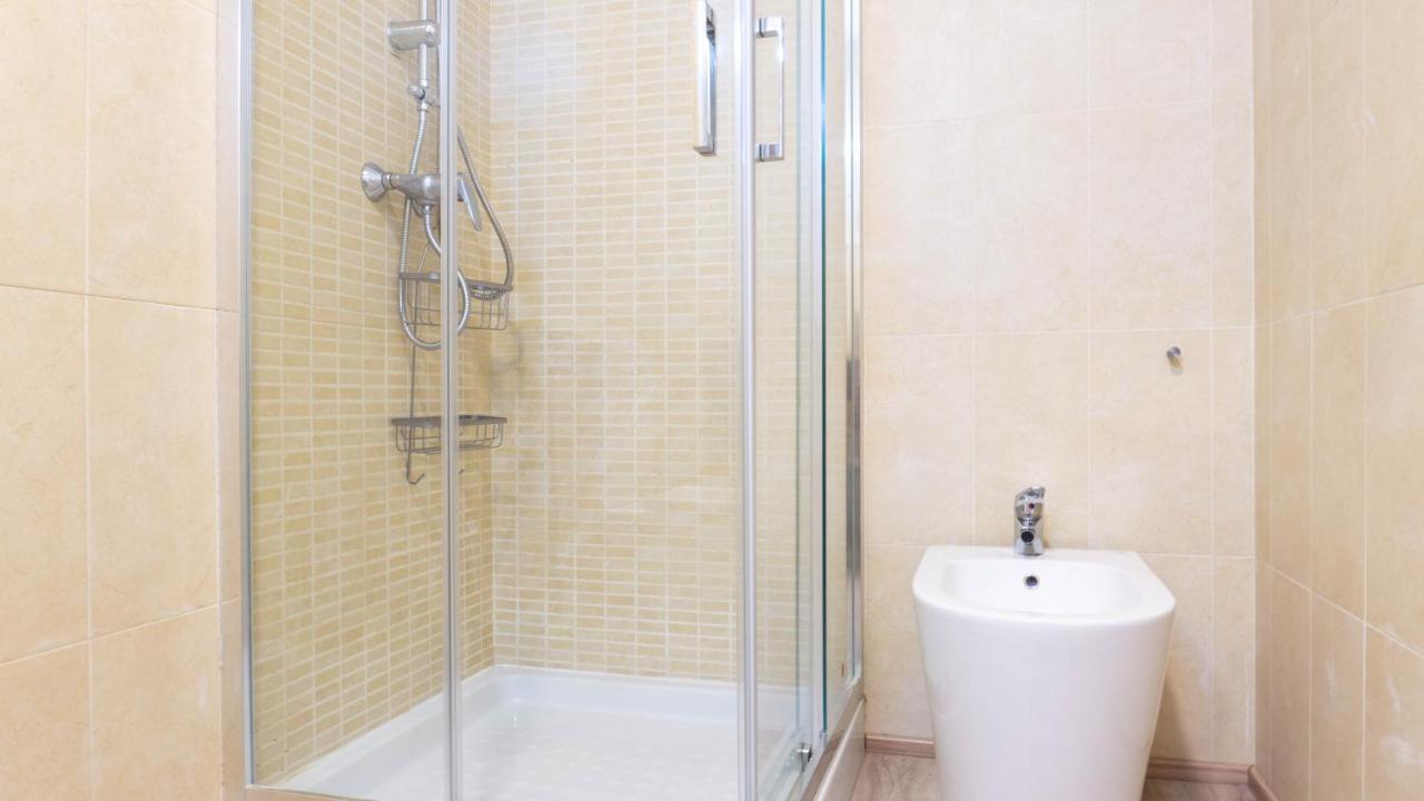 Apartment Dos Aceras Малага Екстериор снимка