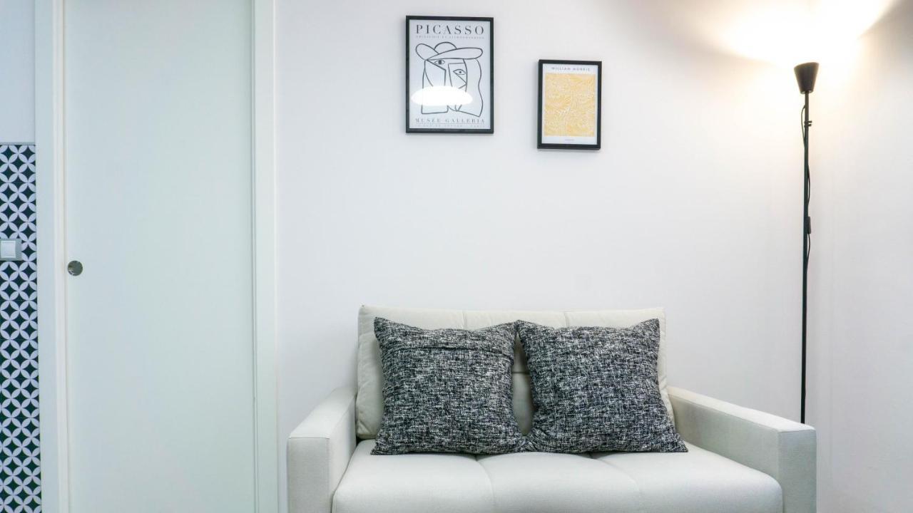 Apartment Dos Aceras Малага Екстериор снимка