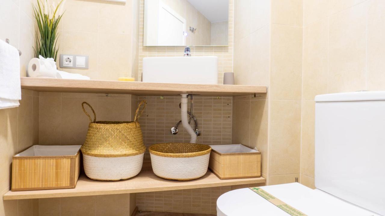 Apartment Dos Aceras Малага Екстериор снимка