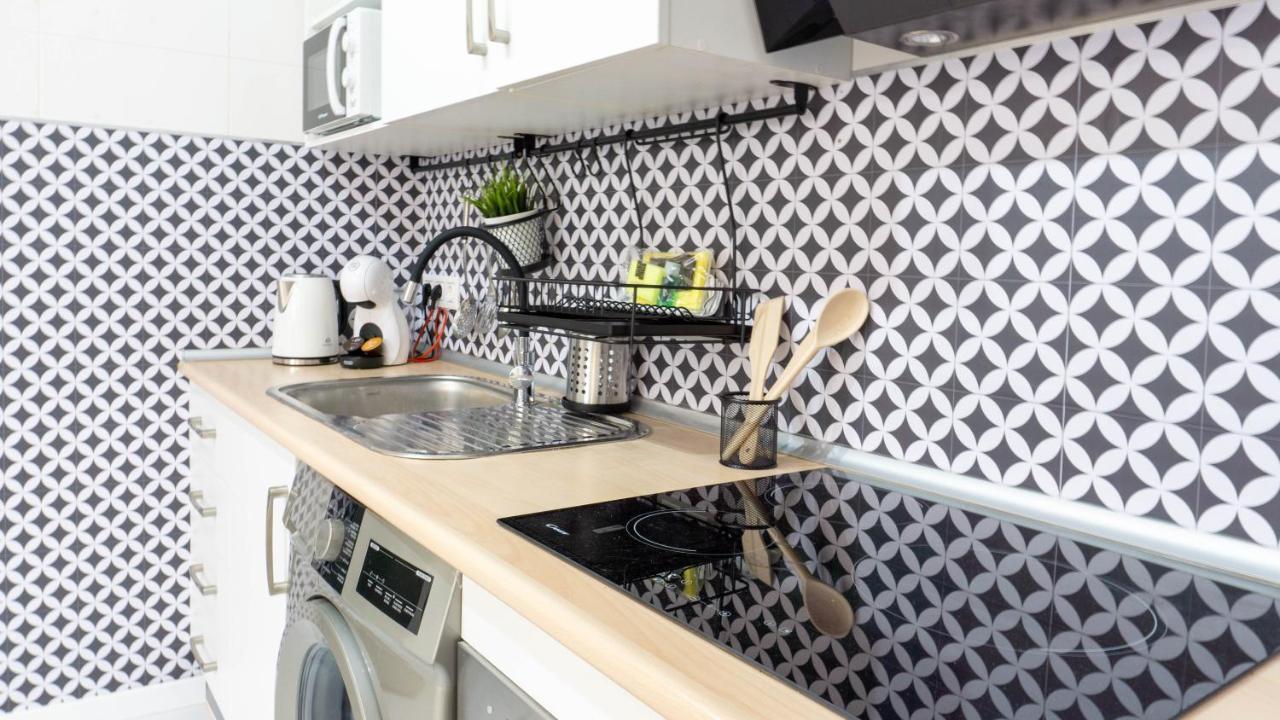 Apartment Dos Aceras Малага Екстериор снимка